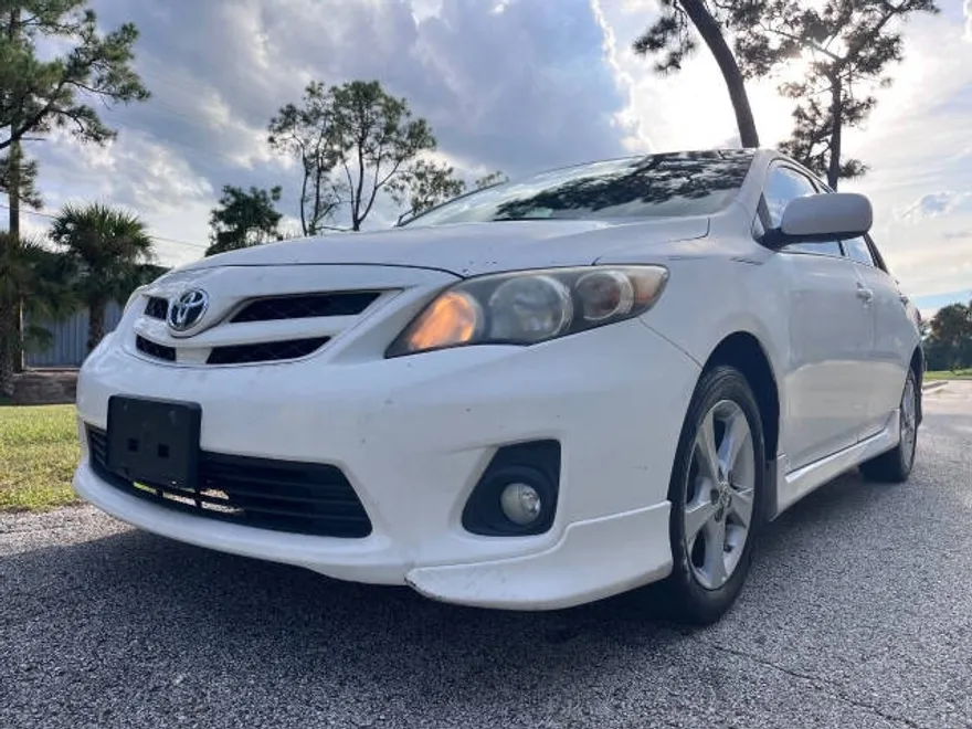 2011 Toyota Corolla S photo 1