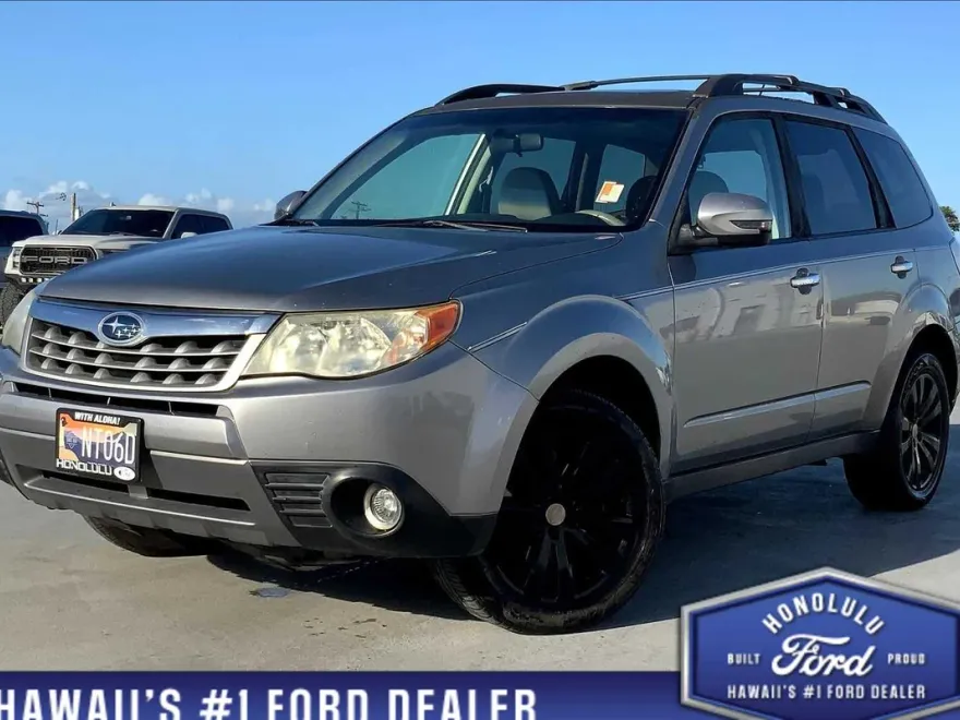 2011 Subaru Forester 2.5X Touring photo 1