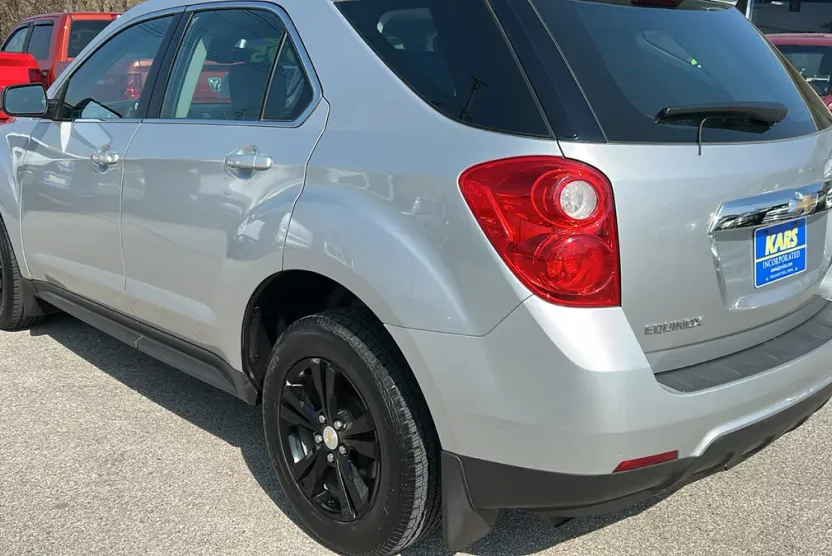 2015 Chevrolet Equinox LS photo 1