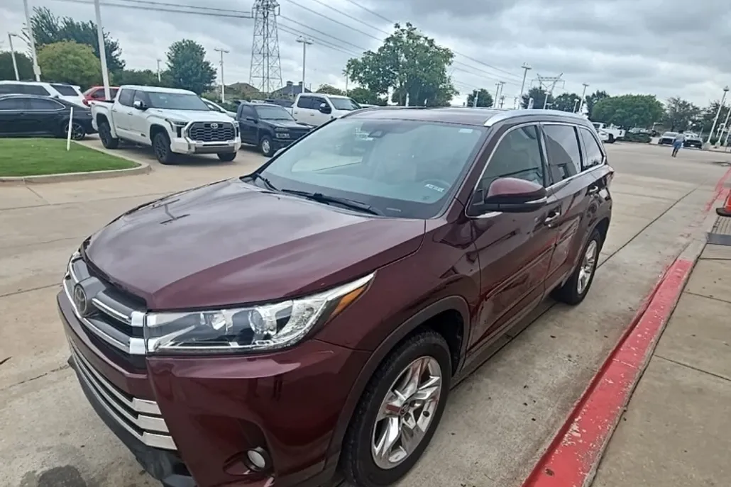 2018 Toyota Highlander Limited Platinum photo 1