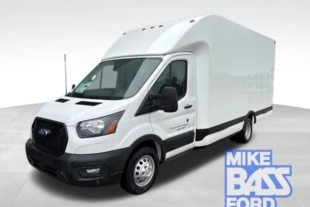 2024 Ford Transit Chassis Cutaway photo 1
