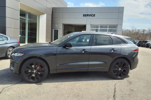 2026 Jaguar F-PACE P400 R-Dynamic S photo 2