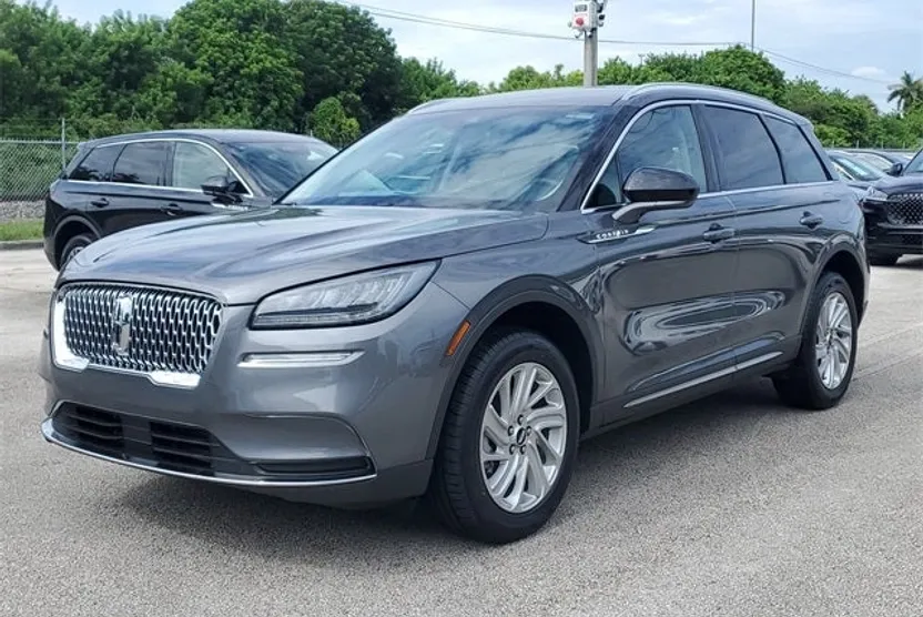 2022 Lincoln Corsair Standard photo 1
