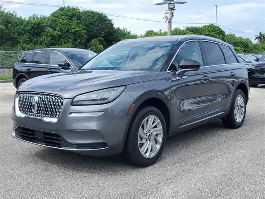 2022 Lincoln Corsair Standard photo 1