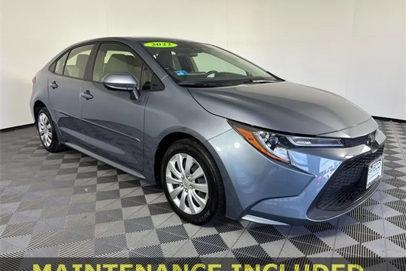 2022 Toyota Corolla LE photo 1