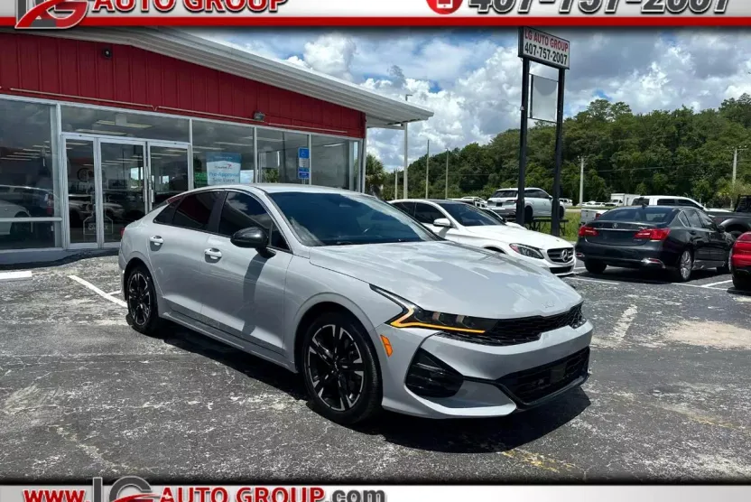 2023 Kia K5 GT-Line photo 1