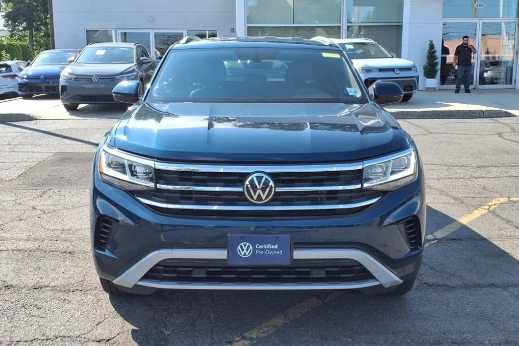 2022 Volkswagen Atlas Cross Sport SE Technology photo 1