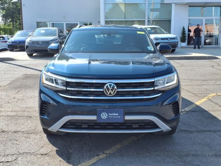 2022 Volkswagen Atlas Cross Sport SE Technology photo 1
