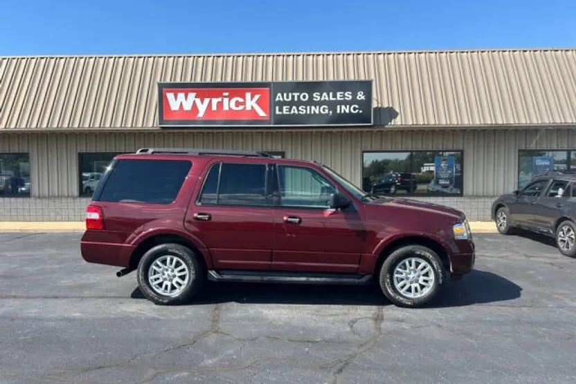 2012 Ford Expedition XLT photo 1