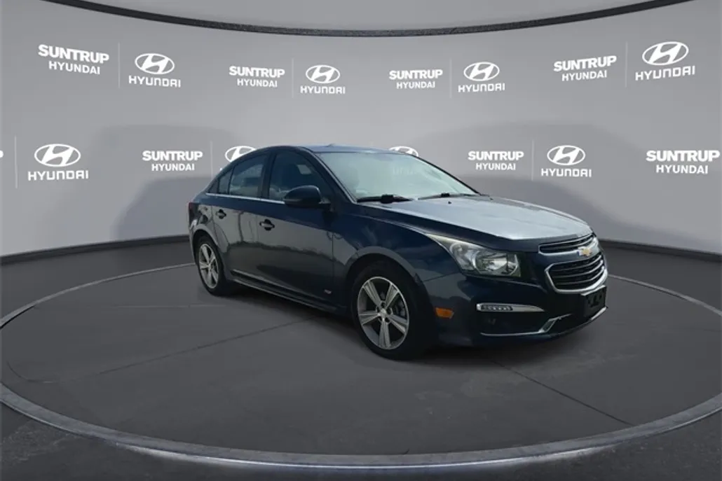 2015 Chevrolet Cruze photo 1
