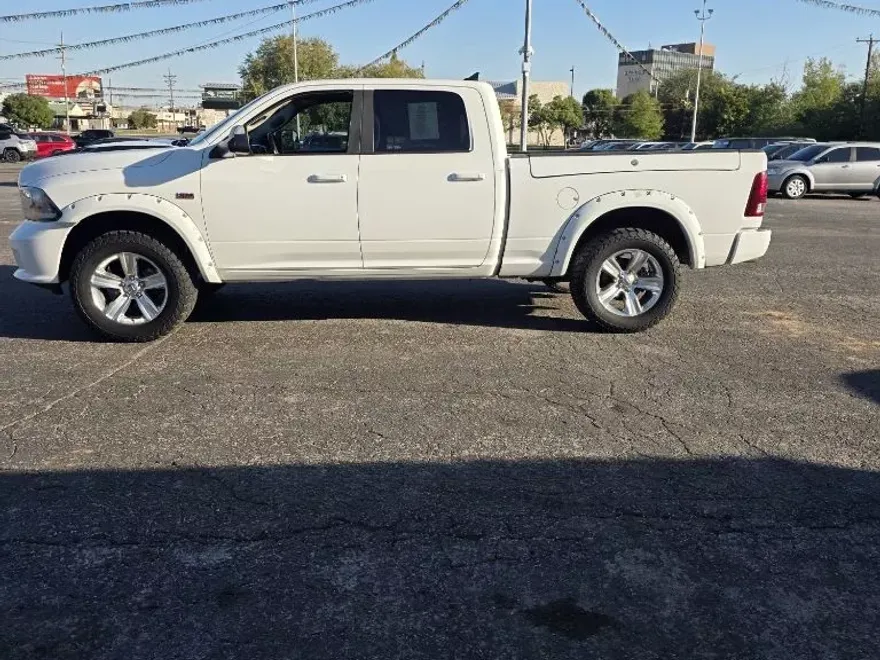 2016 Ram 1500 Sport photo 1