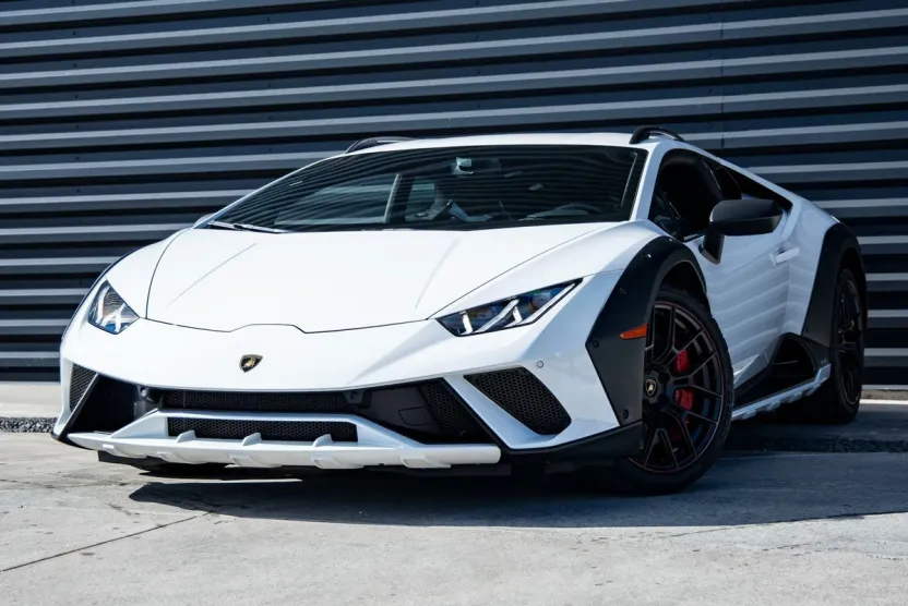 2023 Lamborghini Huracan Sterrato Base photo 1
