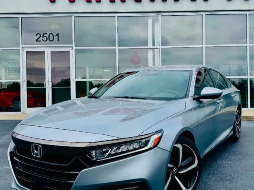 2018 Honda Accord Sport photo 1