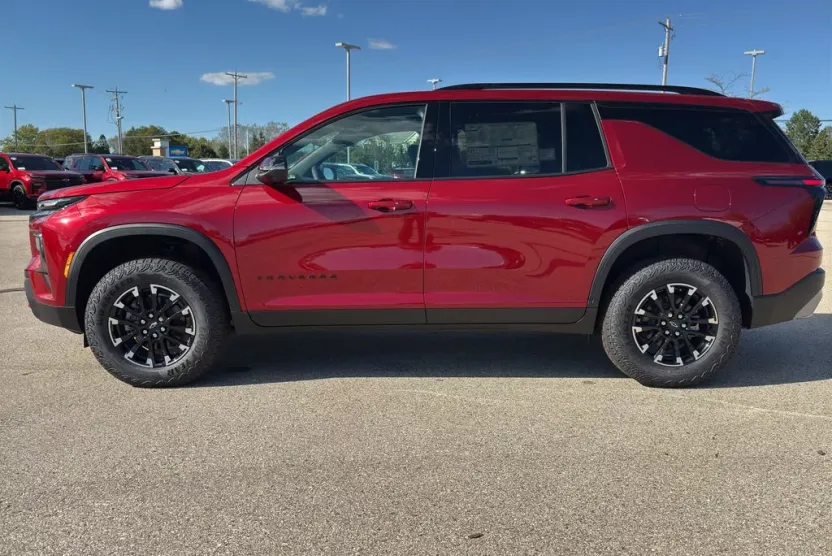2026 Chevrolet Traverse Z71 photo 1