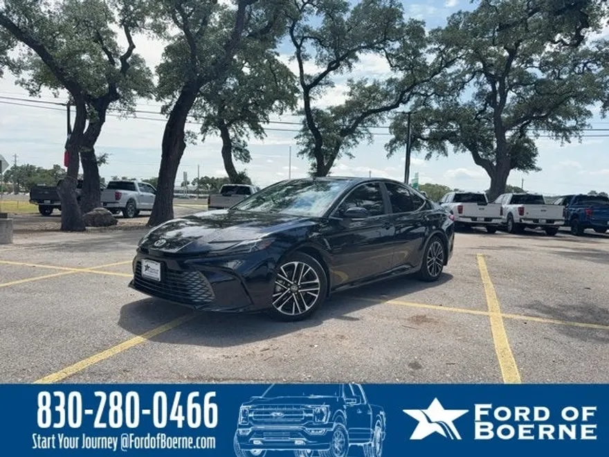 2025 Toyota Camry XLE photo 1