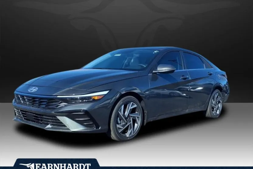 2025 Hyundai Elantra Limited photo 1