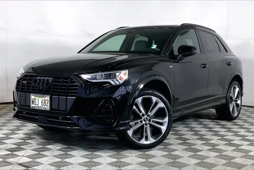 2021 Audi Q3 S line Premium Plus photo 1