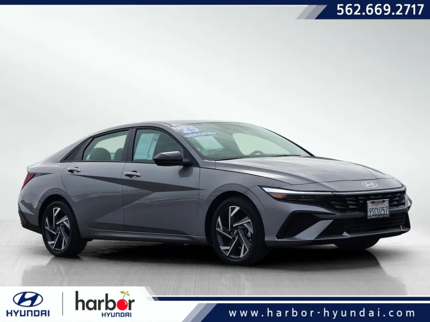 2025 Hyundai Elantra SEL Sport photo 1