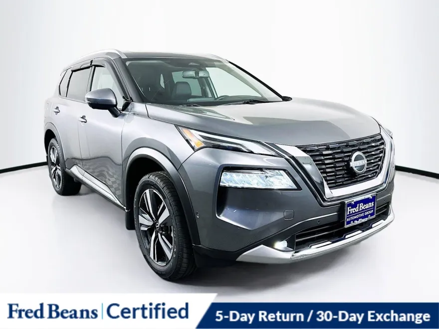 2022 Nissan Rogue Platinum photo 1