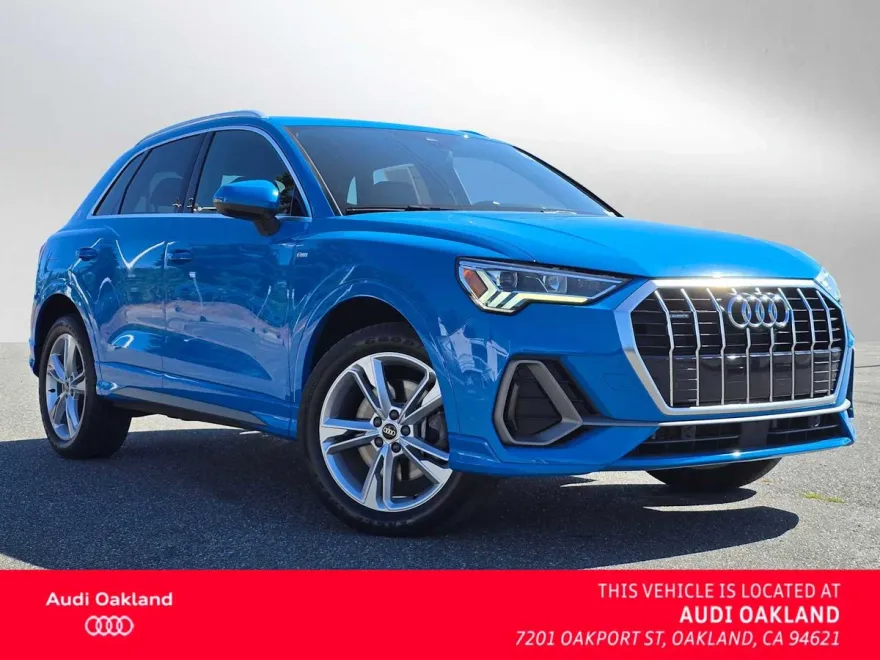 2022 Audi Q3 S line Premium Plus photo 1