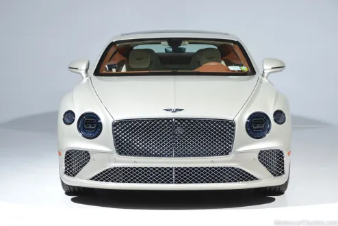 2022 Bentley Continental V8 photo 2