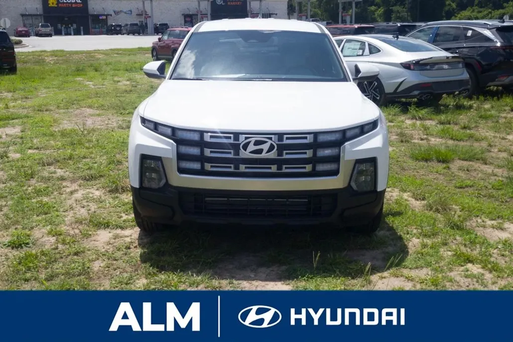 2025 Hyundai Santa Cruz SE photo 1