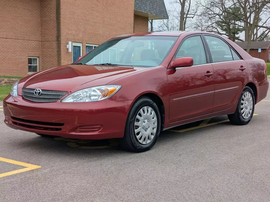 2002 Toyota Camry XLE photo 1