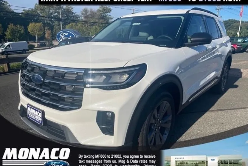 2025 Ford Explorer photo 1