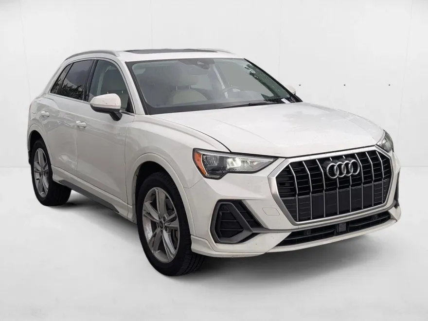 2021 Audi Q3 45 TFSI S line Premium photo 1