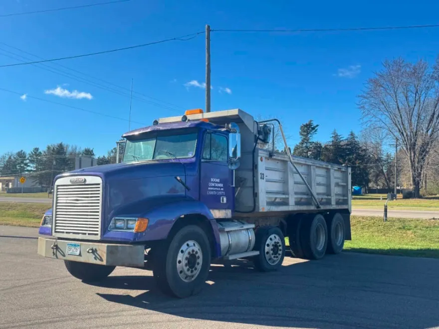 1992 Freightliner FLD112 photo 1