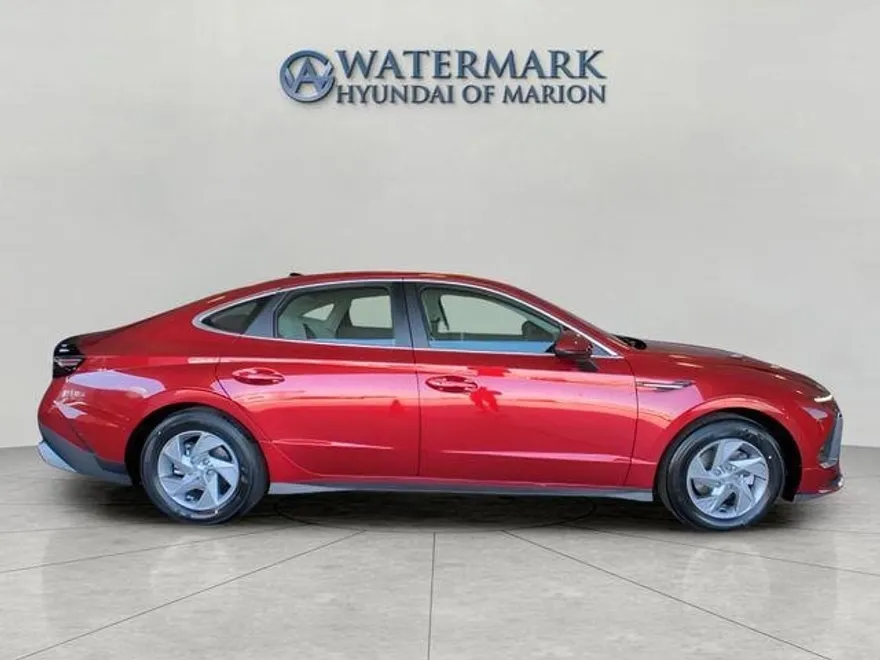 2025 Hyundai Sonata SE photo 1