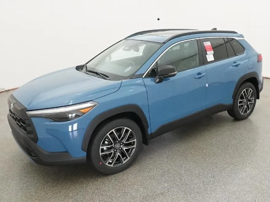 2026 Toyota Corolla Cross XLE photo 1