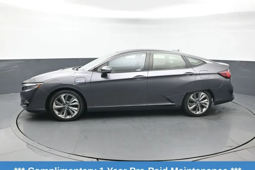 2018 Honda Clarity Plug-In Hybrid Touring photo 1