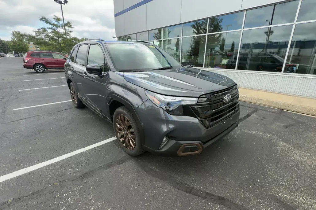 2025 Subaru Forester Sport photo 1