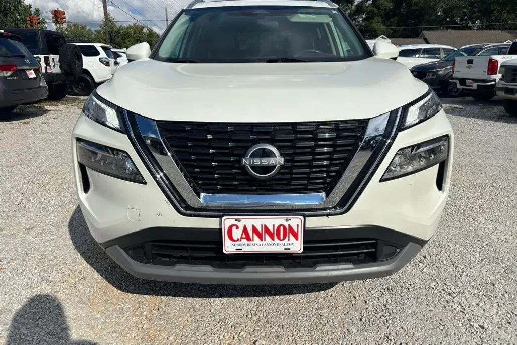 2023 Nissan Rogue SV photo 1