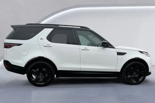 2025 Land Rover Discovery SE photo 2