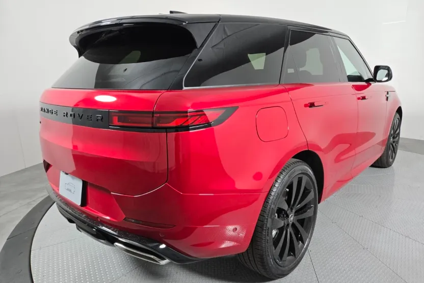 2025 Land Rover Range Rover Sport SE photo 1