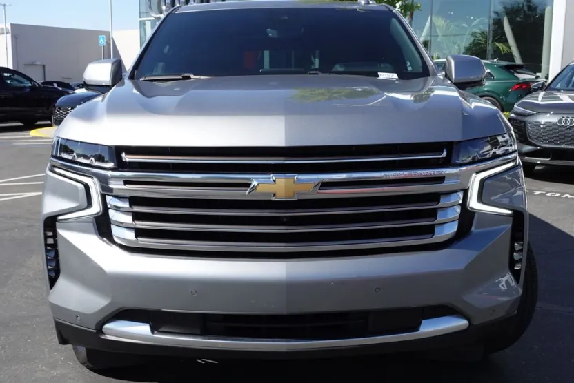 2024 Chevrolet Suburban High Country photo 1
