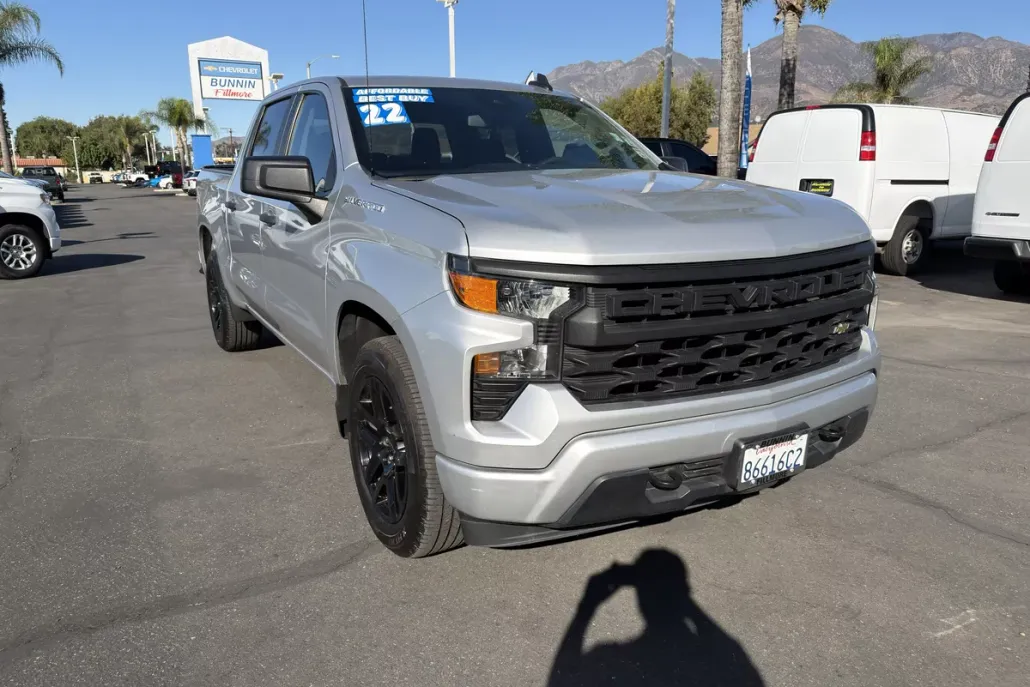 2022 Chevrolet Silverado 1500 Custom photo 1