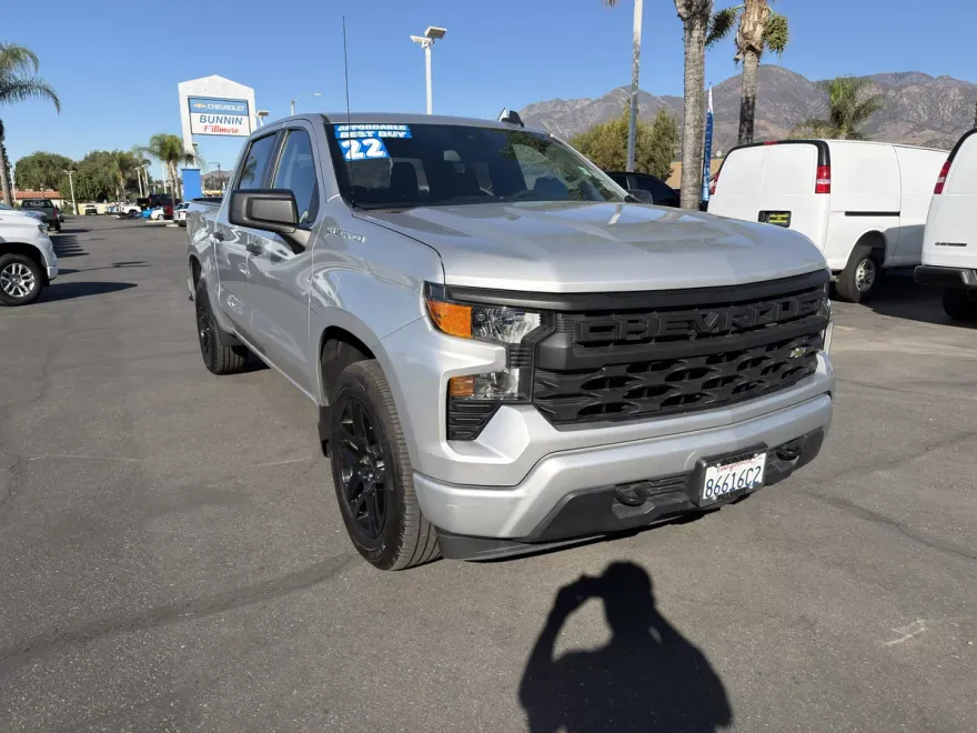2022 Chevrolet Silverado 1500 Custom photo 1