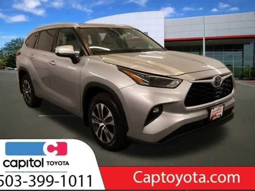 2022 Toyota Highlander Hybrid XLE photo 1