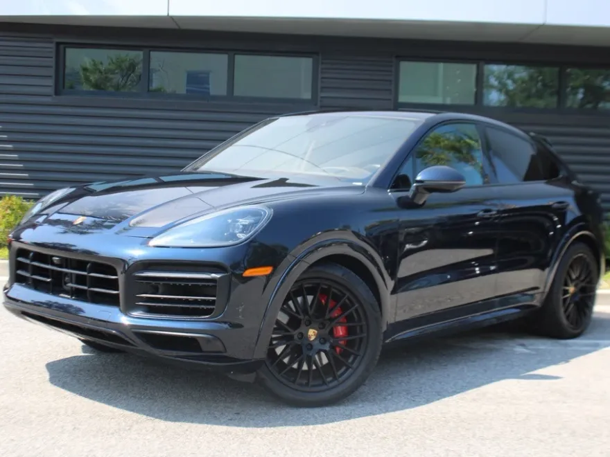 2022 Porsche Cayenne Coupe GTS photo 1