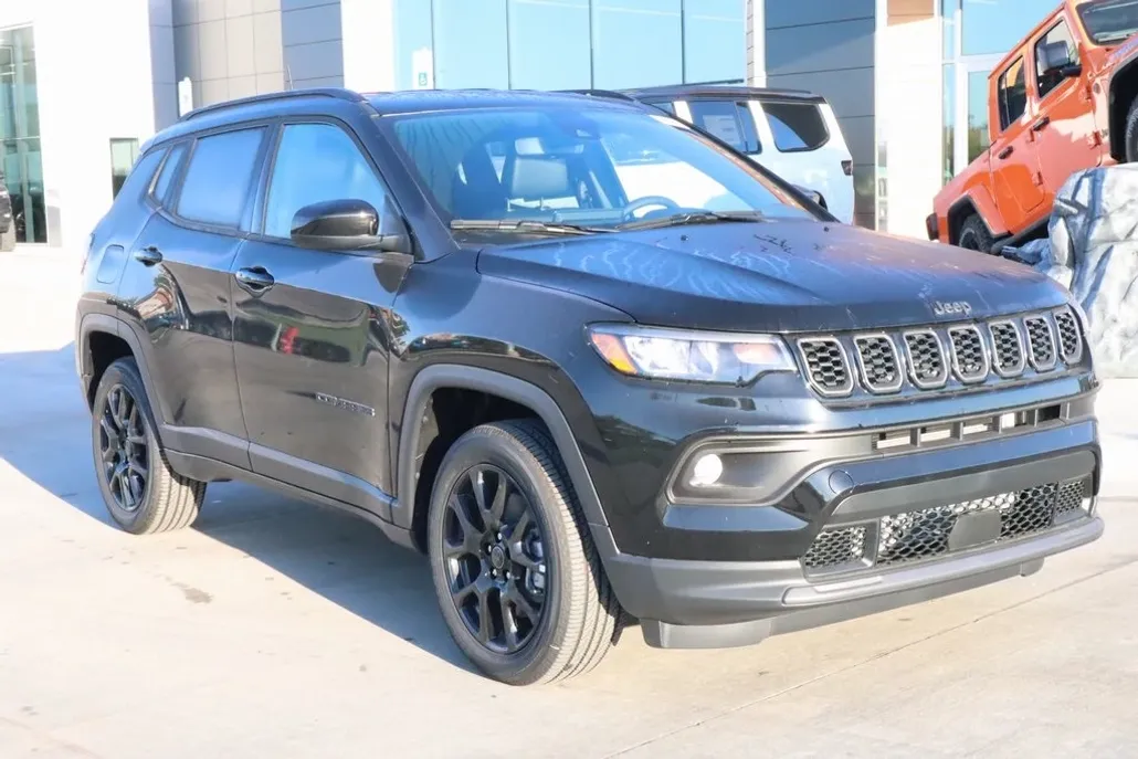 2026 Jeep Compass Latitude photo 1