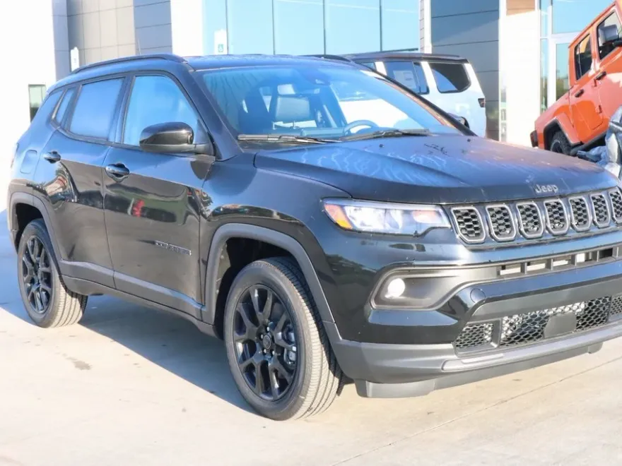 2026 Jeep Compass Latitude photo 1