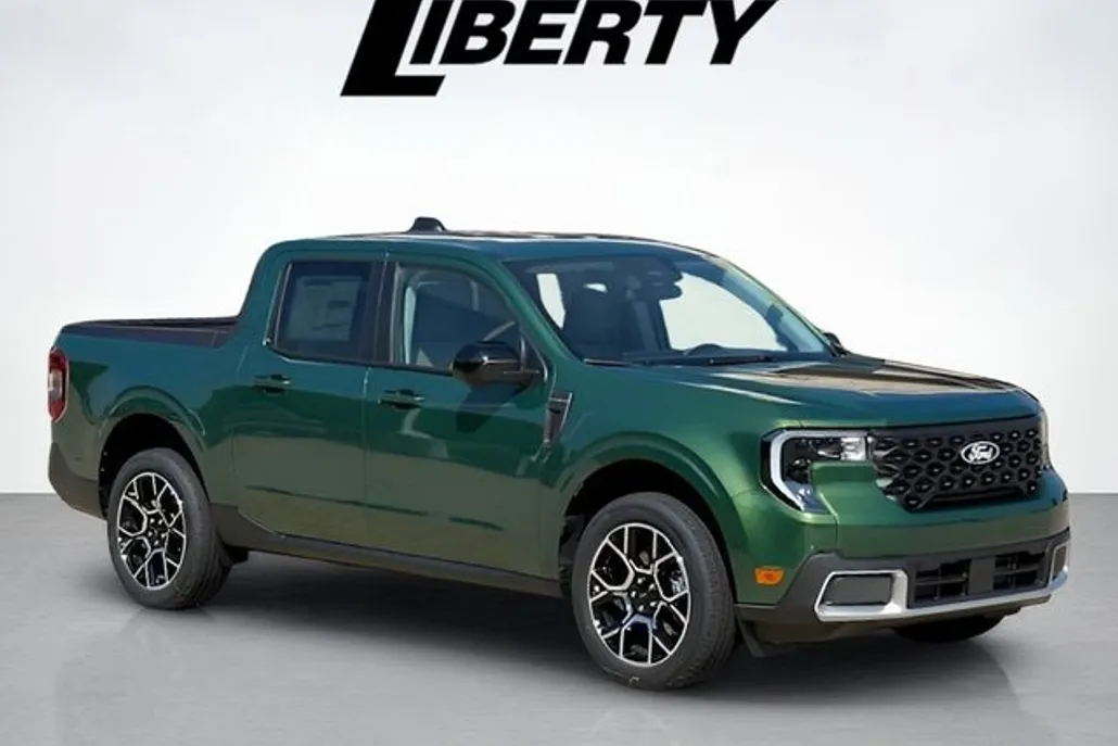 2025 Ford Maverick Lariat photo 1