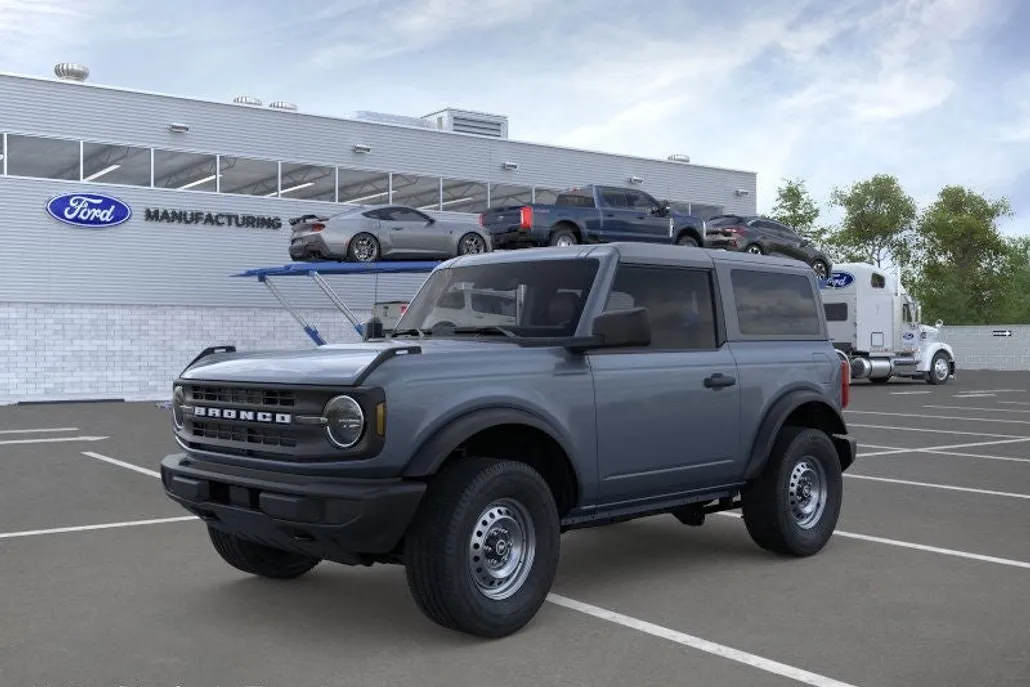 2025 Ford Bronco Base photo 1