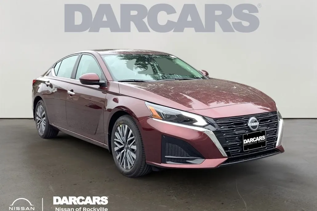 2025 Nissan Altima 2.5 SV photo 1