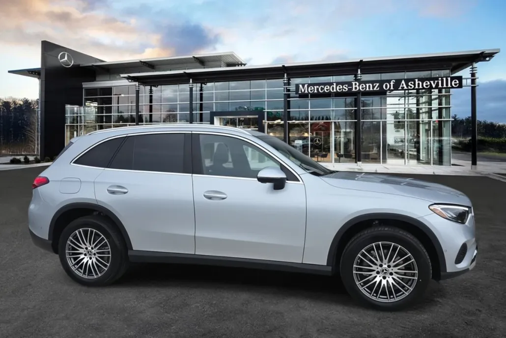 2026 Mercedes Benz GLC 300 4MATIC photo 1