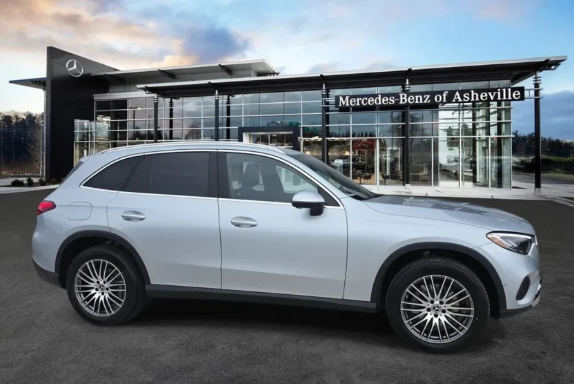 2026 Mercedes Benz GLC 300 4MATIC photo 1