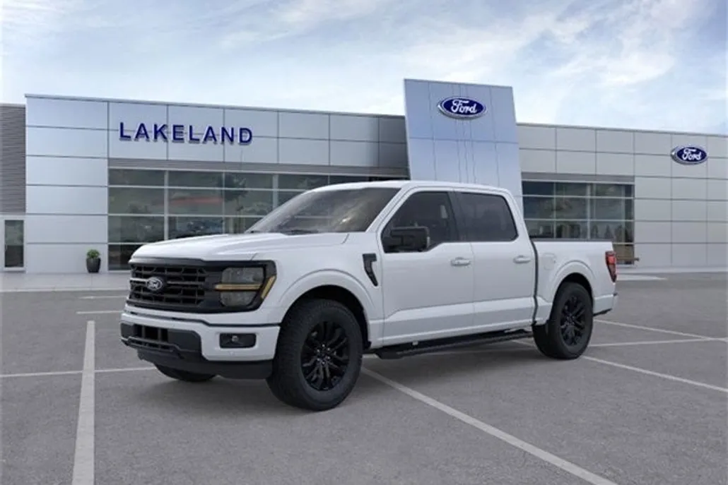 2025 Ford F-150 XLT photo 1